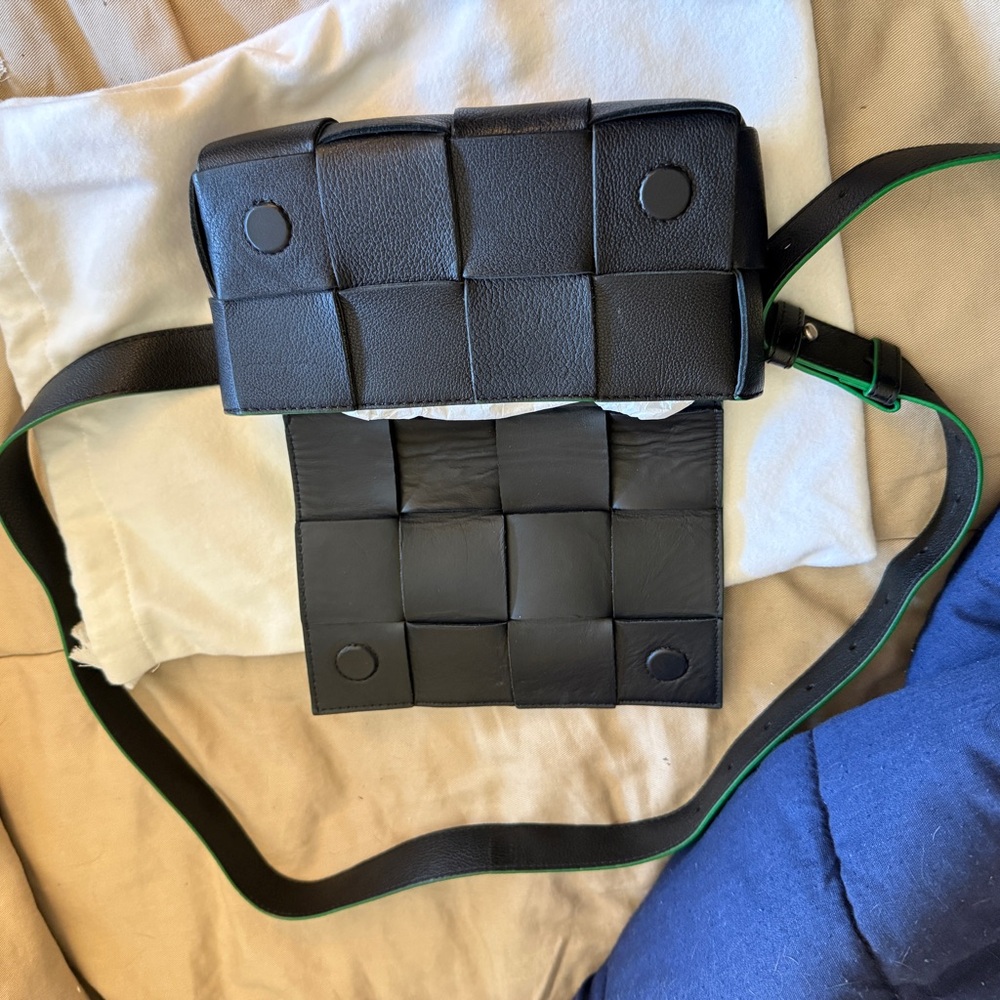 Bottega Veneta Black Woven Belt Bag - Picture 3 of 3